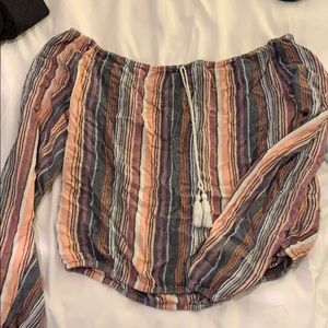 Off shoulder long sleeve hollister